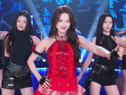 王杨-LW舞团舞蹈合集 #龙王夫妇 #花小龙 #王杨 #Lw女团 #自律传媒 @王杨的朋友圈