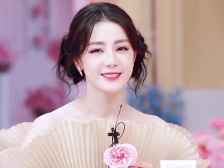 九字女星力挺白日提灯#迪丽热巴 #白日提灯 #贺思慕