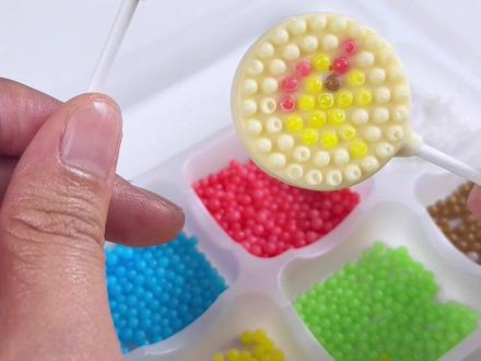 西瓜哥橘子妹做拼豆糖果 #玩具视频#玩具推荐