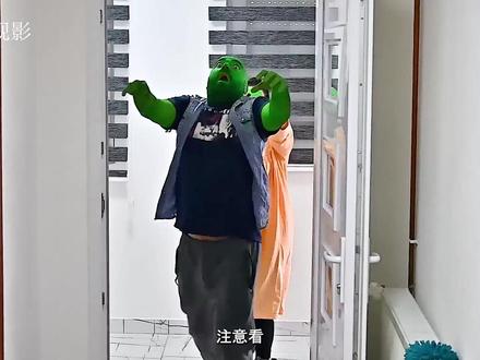 光头喝了不明物体 变成丧尸 #恐怖 惊吓