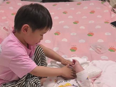 娜塔莎祝大家5.1快乐#萌娃搞笑#亲子日常#5.1快乐#琪通天