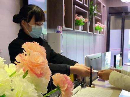 平时住一晚得花500+景玉智能酒店,现在抖音团购99💰就可以入住#酒店 #高性价比酒店推荐 #这店环境太好了 #服务至上