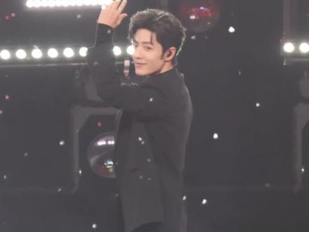 《现在不跳舞要干嘛》主唱大人给我跳舞看啦
#肖战 #肖战东方卫视跨年 #肖战神级现场 #肖战新年快乐