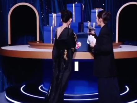 🍋是🦢的中间商 但是不需要赚差价!
#宋宁一只鹅 #刘宇宁宋祖儿 #微博之夜 #磕糖