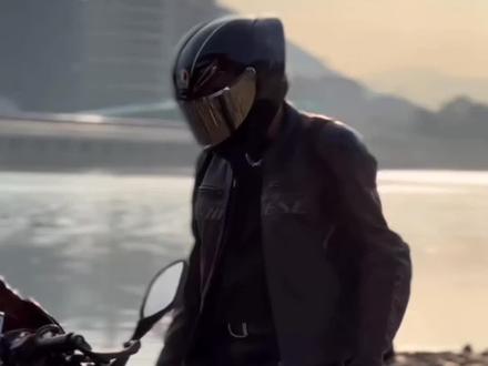 亲爱的,如果我说想和妳有个家,妳会不会嫌我幼稚?妳有想过我们家的样子吗?
我想过,说真的。