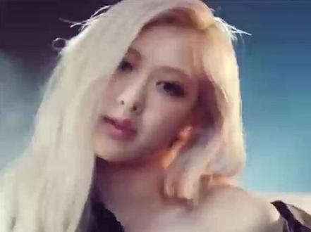 人物故事|凭治愈嗓音在 KPOP 圈活成 “澳洲野玫瑰” #blackpink #韩女 #rose朴彩英 #时尚