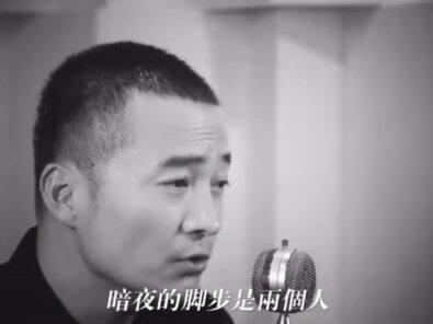 “秀才”喻恩泰致敬哥哥张国荣演绎《最冷一天》的国语版《取暖》#张国荣 #粤语经典 #声生不息