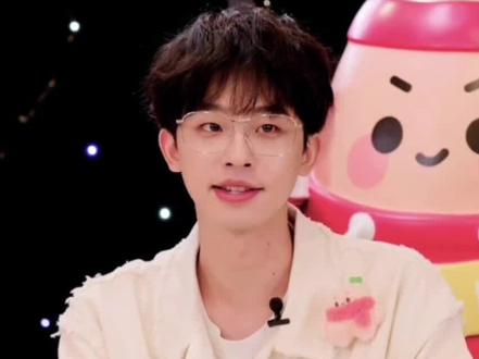 i人狠狠共情 何par 你好会说啊😗 #何运晨