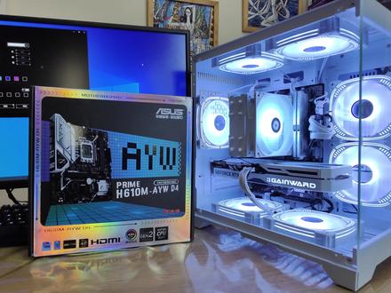 #电脑 #电脑配置 #装机 #白色海景房主机#4060ti 给粉丝装机被打脸了 白色孤勇者MINI海景房游戏主机 12400F+4060TI踏雪