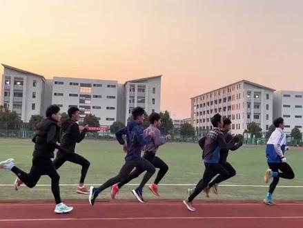 大型纪录片之《特步两千公里1-5代的进化迭代》#特步两千公里 #特步两千公里二代 #特步两千公里一代 #特步两千公里三代 #特步两千公里五代