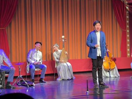 价值50万的曲子演奏起来是什么样的~话说这首500的你们知道叫什么吗?音乐喜剧《国潮》片段1#李涵 #相声 #脱口秀 #音乐喜剧 #民乐