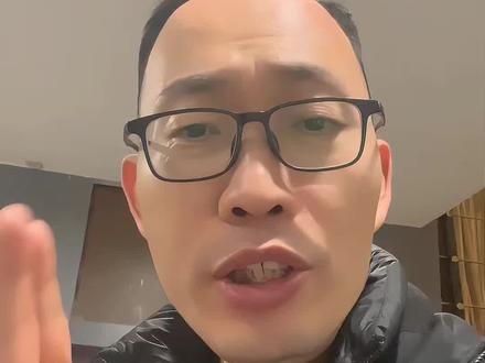 应了那句话:“如果种地能发财,农民将无地可种。” 现在是买白银百姓能挣钱,百姓将无银可买#国投白银LOF将暂停申购 #白银疯涨原因 #白银 #今日银价 #热点 @上热门🔥🔥🔥 @抖音热点 @抖加🔥上热门🔥dou+🔥热点宝 @热点小助手 @抖音小助手