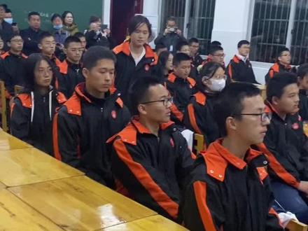 参观岳阳市十六中学