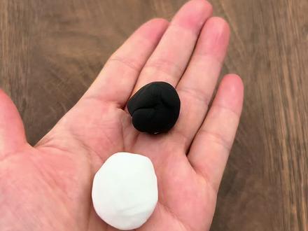哈哈,领导一看吓一跳,这是粘土做的足球呀?!生命在于运动,大家喜欢哪一项运动呢?先跟着我一起做个酷酷的足球啦#粘土教程 #粘土手工 #超轻粘土 #手工diy #足球