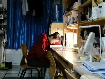 00后女生陈娴高考679,拒绝清北选择浙大,却因太沙雕遭母校嫌弃 1