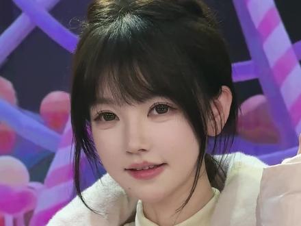 #饭思思抖音直播首秀 #旭旭宝宝 #饭思思 1.18号 晚上九点 记得跟@旭旭宝宝 宝哥一起来看古德古德的思思 抖音直播首秀哦~