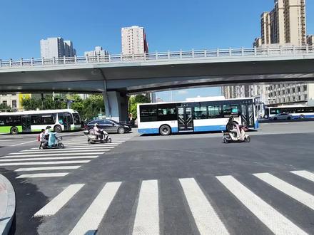 太原公交恢复途径胜利街部分公交线路运行。