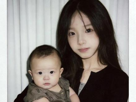 抱小时候男朋友ai指令教程 #豆包ai #豆包P图已经nextlevel了 一键生成抱男朋友小时候 ai抱男朋友小时候指令 #小时候#情侣 #男朋友小时候照片