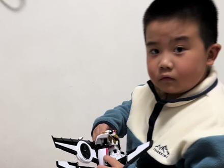 #炫卡斗士玩具 小孩哥的银翼骑士变形记录,你们喜欢吗?