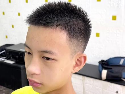 如果你想给家人剪头发,看完这个视频你就会了!#零基础学理发 #学生头 #男士发型 #在家理发教程 #在家理发 #剪发教程