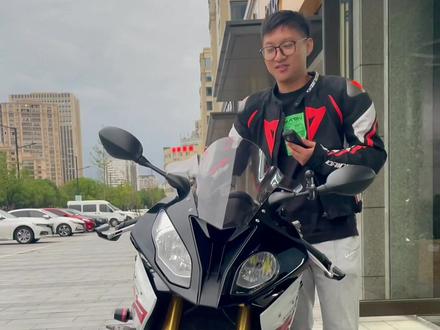 #s1000rr 还是大小眼经典耐看