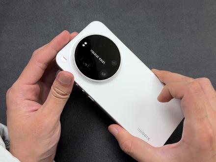 小米17Ultra新机锐评,Ultra也要分版本! 自用感受分享#小米 #小米17 #小米17Ultra #数码科技 #测评