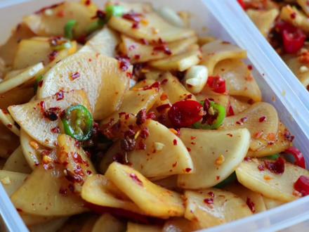 现拌现吃的酸辣萝卜片,早餐面馆的开胃小菜,脆爽好吃又简单!配料全在这了!#酸辣萝卜 #抖音美食创作人