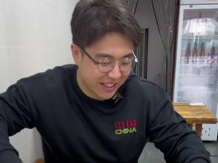 接受粉丝的挑战!榴莲大肠臭豆腐!我惊呆了!