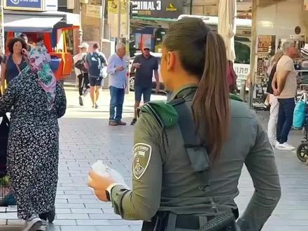 带着枪逛街#军迷发烧友 国外合法拍摄 请勿模仿