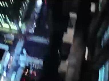 艾丽卡摘下面罩那一刻才发现原来自己真的错了