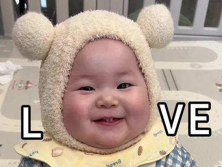 宝宝版LOVE 麦兜申请出战#可爱萌娃 #也太可爱了吧 #人类幼崽