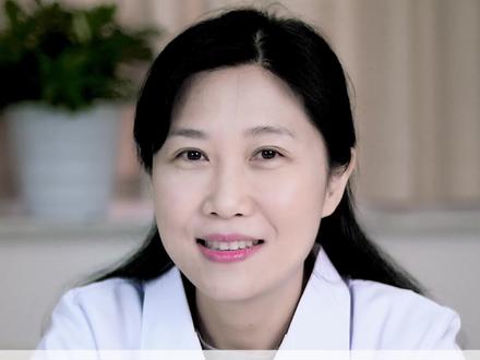 我是#心内科朱海燕 ,为什么有些人#睡觉 时候#心脏 会突然抽搐一下?这可能是什么原因造成的呢?#医疗科普