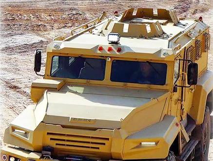 暴风雪装甲越野车,全车防弹,重9吨#越野车 #装甲车 #纪录片充电计划