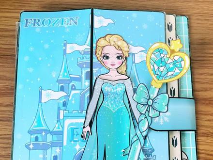 艾莎公主安静书#让孩子远离手机 #换装公主手工 #这也太好看了吧