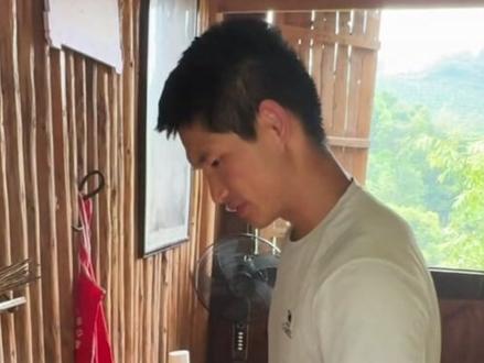 繁队和白米饭炒菜,主播操碎了心😂😂@繁队 @白米饭@老六户外七星山·骆驼杯 #荒野求生 #徒步#户外#七星山 #老六荒野
