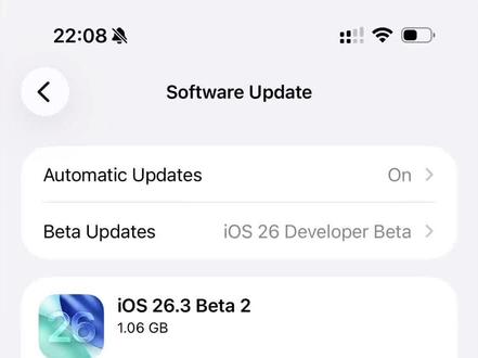 #iOS26详细体验 #创作者中心 #创作灵感
千呼万唤始出来,
距离上一次更新已经是四周以前了
今晚的iOS26.3 Beta2 更新,版本号为23D5103d
功能上并没有新增太多,
支持不借助第三方软件实现苹果和安卓设备之间的数据传输,包括照片,视频,信息,App等
正式版预计在本月月底和大家见面
目前已更新
#ios #ios26最新