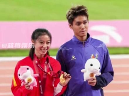 “把冠军攥在手里,把亚军搂在怀里”#何锦櫶 #刘峡君 #田径 #爱情