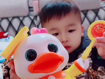 新入手的益智玩具宝宝太喜欢了#益智玩具 #跺脚鸭#磁吸玩具