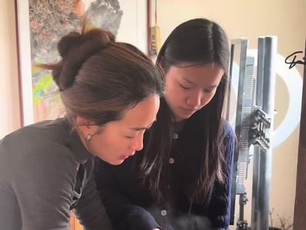 姐姐嫁来甘肃六年了 各种面食都学会做了 今天给我们做了炒面疙瘩 看看得不得喔 哥哥姐姐们喜欢吃什么面食呢#西北面食 #炒面疙瘩