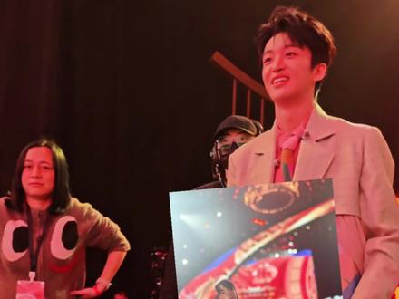 “老鼠干嘛 这么过分”#黄子弘凡 #抽象 #老鼠干 #向全世界安利 #没有凡心事