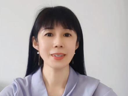 英语课堂上竟藏着100种爱的语言 那些英文短句,其实都饱含着深深爱意#爱的100种语言 #人间观察计划 #教育中的温暖瞬间 #爱的密语 #英语口语 @粉丝1000万 @抖音小助手