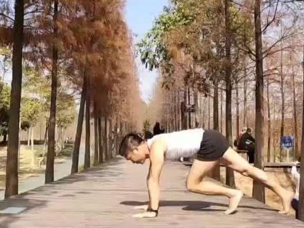 这难度非常大,实力不足千万别模仿!谢谢!