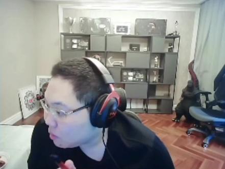 猪酱:有些东西看上去离我很近,实际上距离十万八千里#pdd