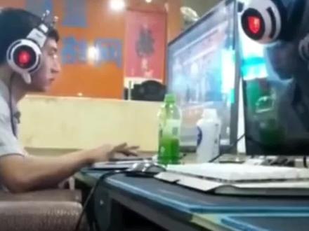 这个劲舞团为什么要猛敲键盘???