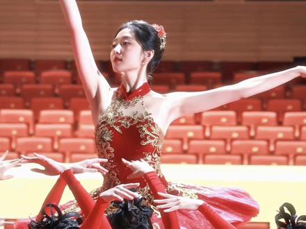 “踮起脚尖完成年少的梦想”#孙千#小狗日记#孙千芭蕾#孙千春晚