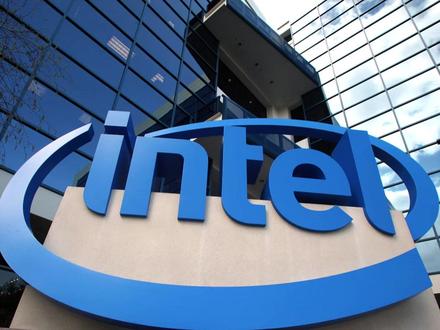 英特尔终于不挤牙膏了~这次能靠 Ultra 400 打赢 AMD 吗?#英特尔 #intel #amd #CPU #diy电脑