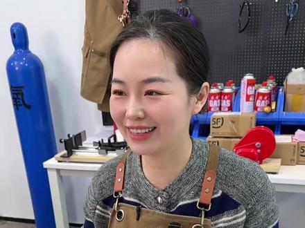 一家三口全部安排上!#打金 #金包银 #打手镯 #首饰加工