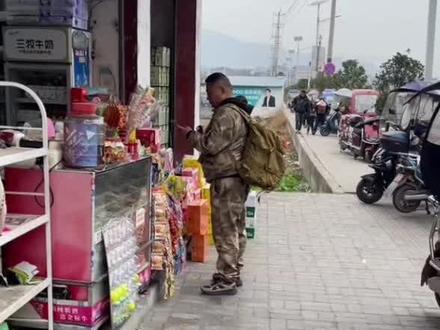 不如见一面,大励 逗哥 晴空相聚
#荒野刀疤哥#荒野王大励#王大励#张家界七星山#张家界七星山骆驼杯