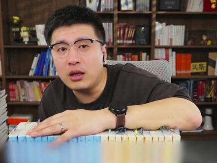 张雪峰离世56天后,女儿张姩菡跨时空发文字字泣血悼念亡父:爸爸,我好想你#张雪峰 #张姩菡 #张雪峰生日 #影娱热点团 #娱乐评论大赏