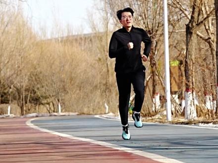 吾适6!是无伤训练的“全能王”还是定位模糊的“四不像”?! #李宁吾适6#全场景无伤省力跑鞋#跑鞋测评